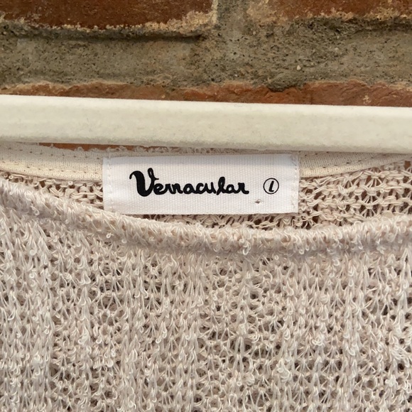 Vernacular Lightweight Cream Sweater Top Size Large - Picture 2 of 3